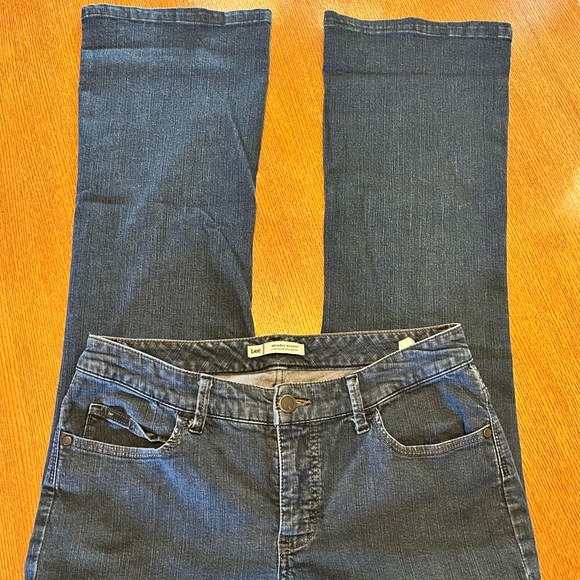 LEE Slender Secret Jeans | Size 10 - Picture 5 of 6